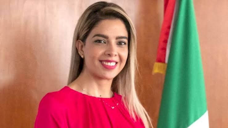 Ruth González Silva alerta sobre hackeo a sus cuentas personales